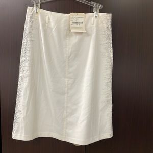New! Off white skirt with silver glitter sides M